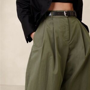 Never worn, they are final on banana republic. They are too tight on me